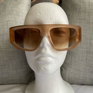 DEZI backtrack honey maple